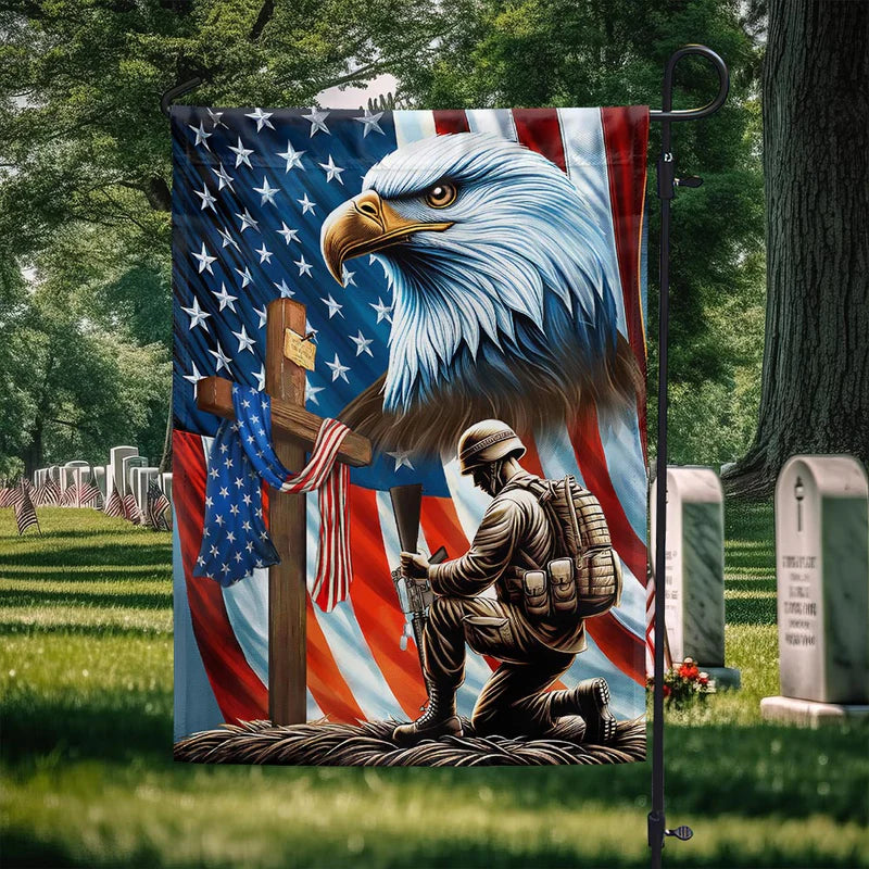 Patriotic Eagle Veteran Kneeling Soldier Christ Cross Memorial Day American Flag